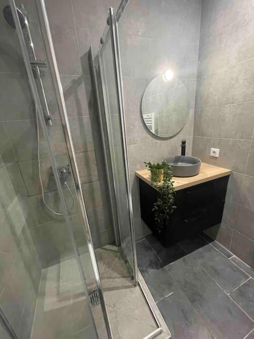 Appartamento Studio Tout Confort, Au Pied De Toute Commodite, 2 Créteil Esterno foto